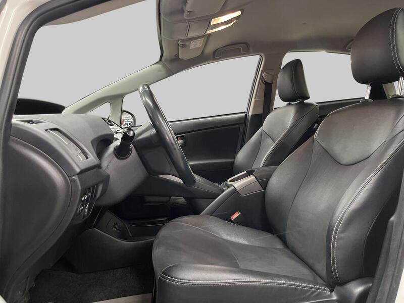 Toyota Prius Plug-in vaihtoauto