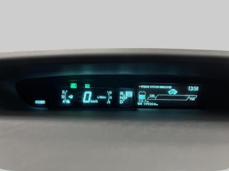 Toyota Prius Plug-in vaihtoauto