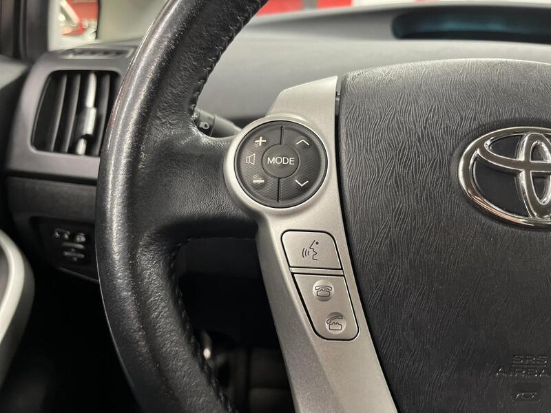 Toyota Prius Plug-in vaihtoauto