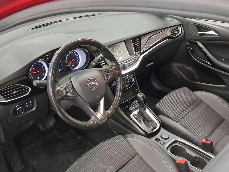 Opel Astra vaihtoauto