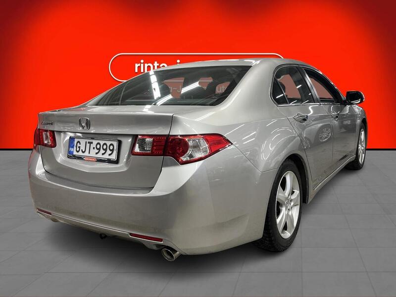 Honda Accord vaihtoauto