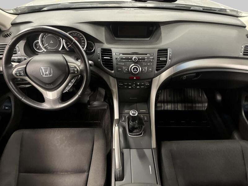 Honda Accord vaihtoauto