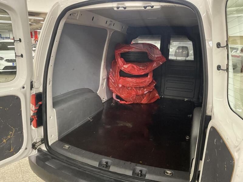 Volkswagen Caddy Maxi vaihtoauto