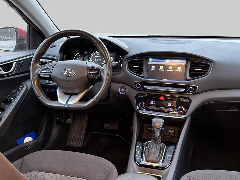 Hyundai IONIQ plug-in vaihtoauto