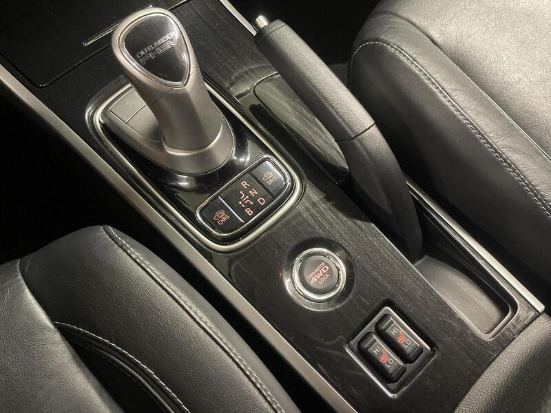 Mitsubishi Outlander vaihtoauto