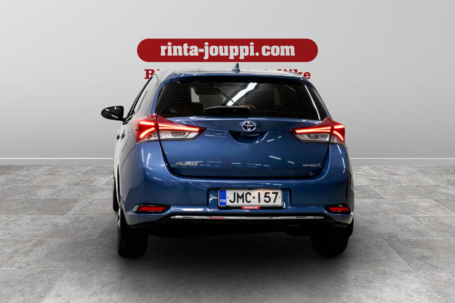 Toyota Auris vaihtoauto