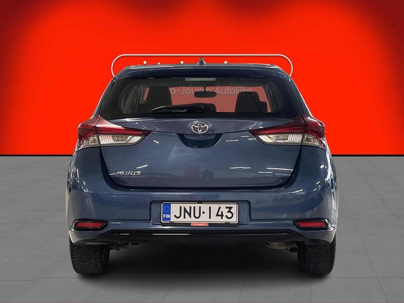 Toyota Auris vaihtoauto