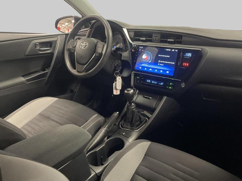 Toyota Auris vaihtoauto