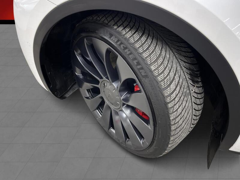 Tesla Model Y vaihtoauto