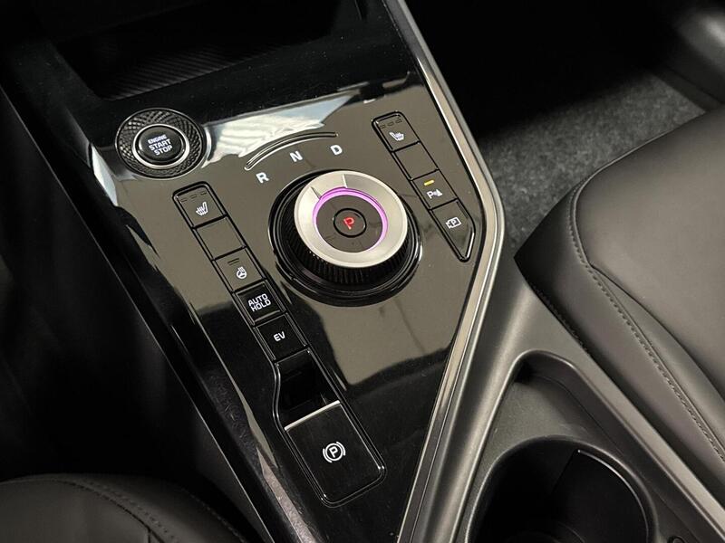 Kia Niro plug-in vaihtoauto