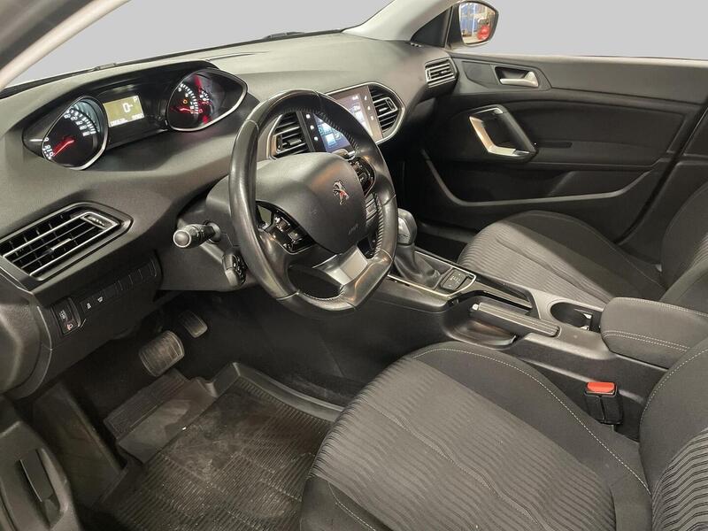 Peugeot 308 vaihtoauto