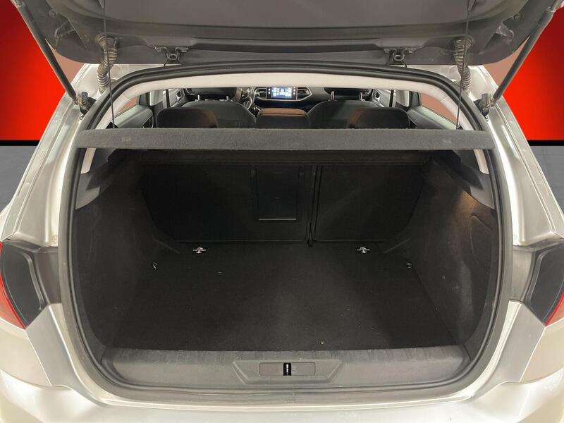 Peugeot 308 vaihtoauto