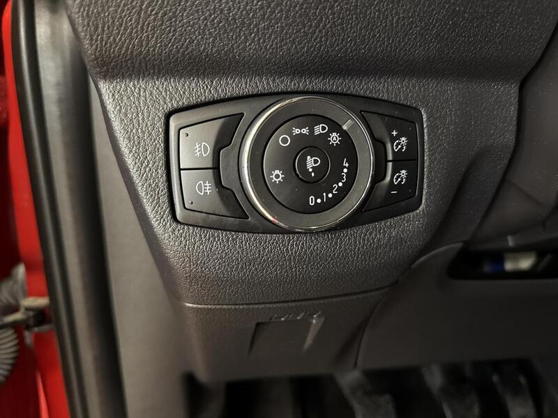 Ford Transit Courier vaihtoauto