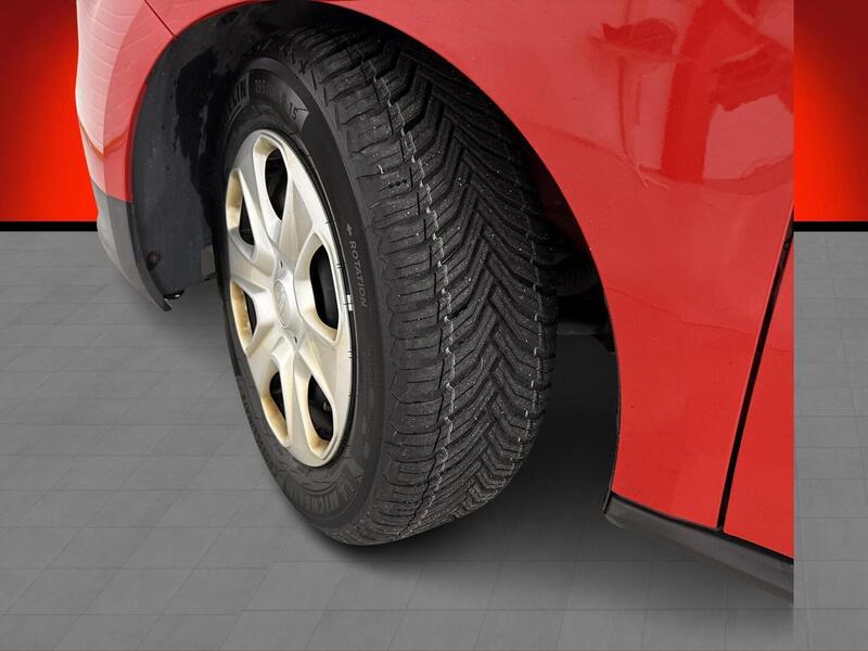 Ford Transit Courier vaihtoauto