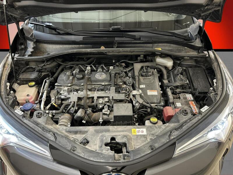 Toyota C-HR vaihtoauto