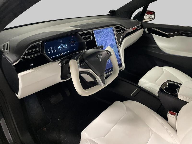 Tesla Model X vaihtoauto