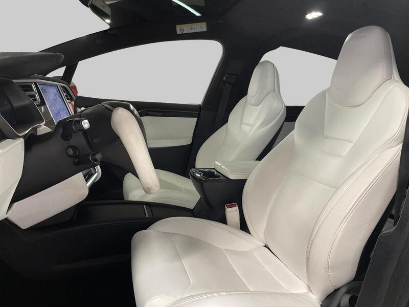 Tesla Model X vaihtoauto