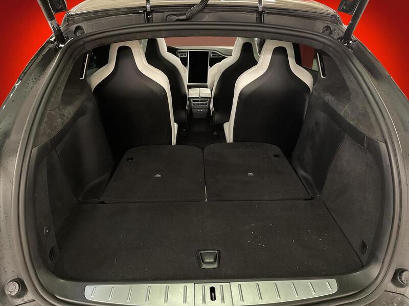 Tesla Model X vaihtoauto