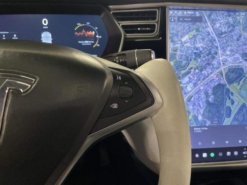 Tesla Model X vaihtoauto