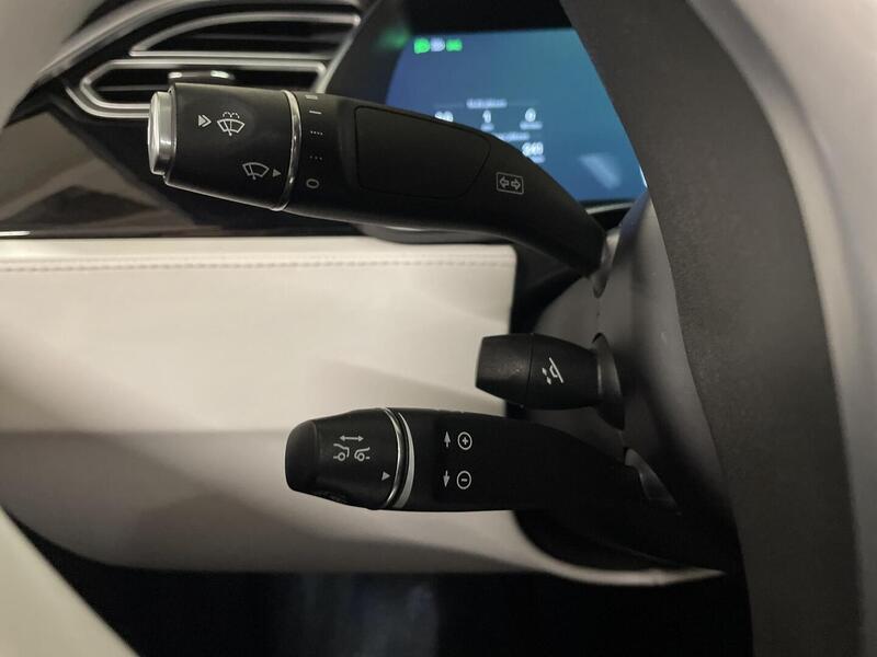 Tesla Model X vaihtoauto