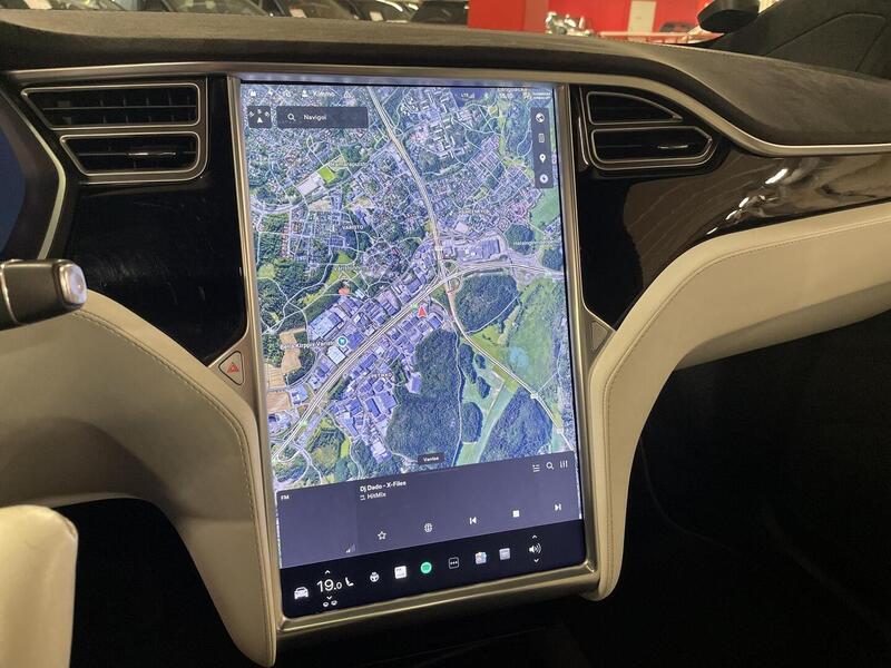 Tesla Model X vaihtoauto