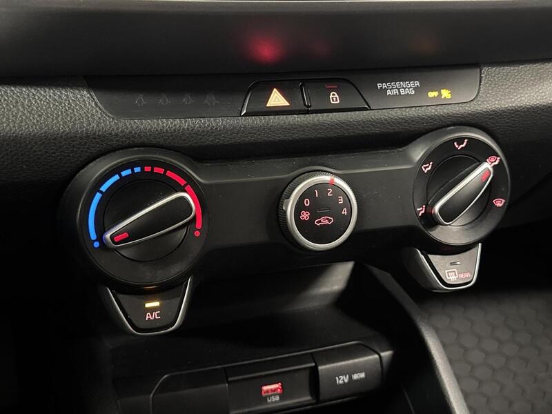 Kia Stonic vaihtoauto