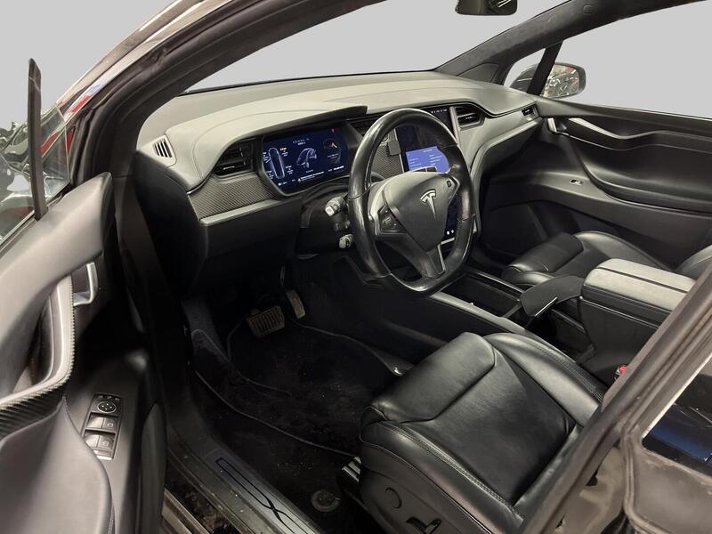 Tesla Model X vaihtoauto