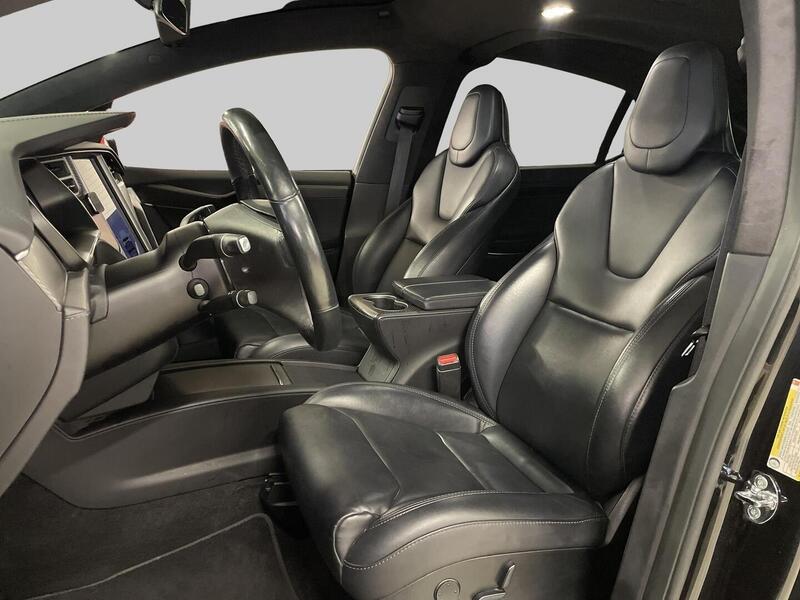 Tesla Model X vaihtoauto