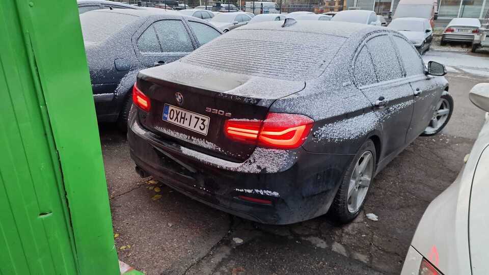 BMW 330 vaihtoauto