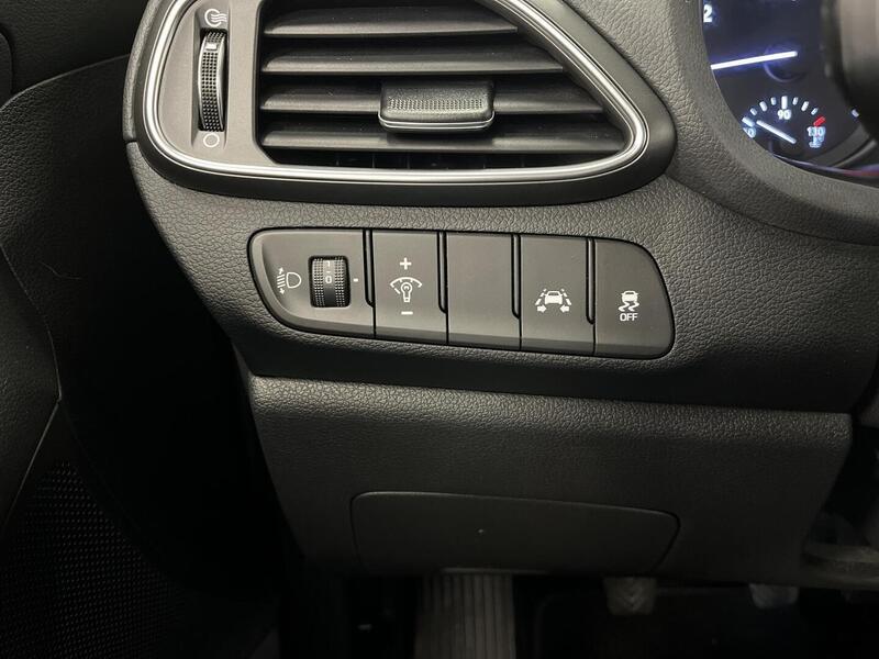 Hyundai i30 Fastback vaihtoauto