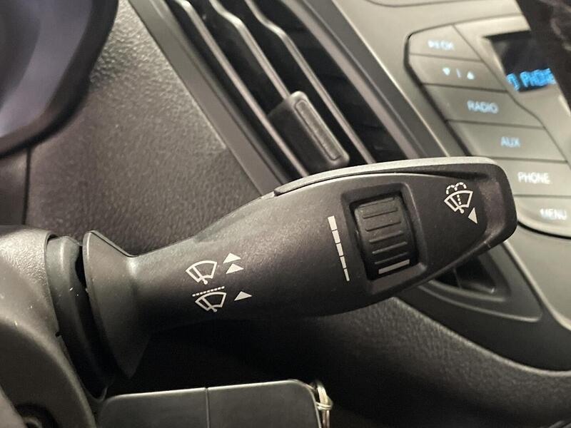 Ford Transit Courier vaihtoauto