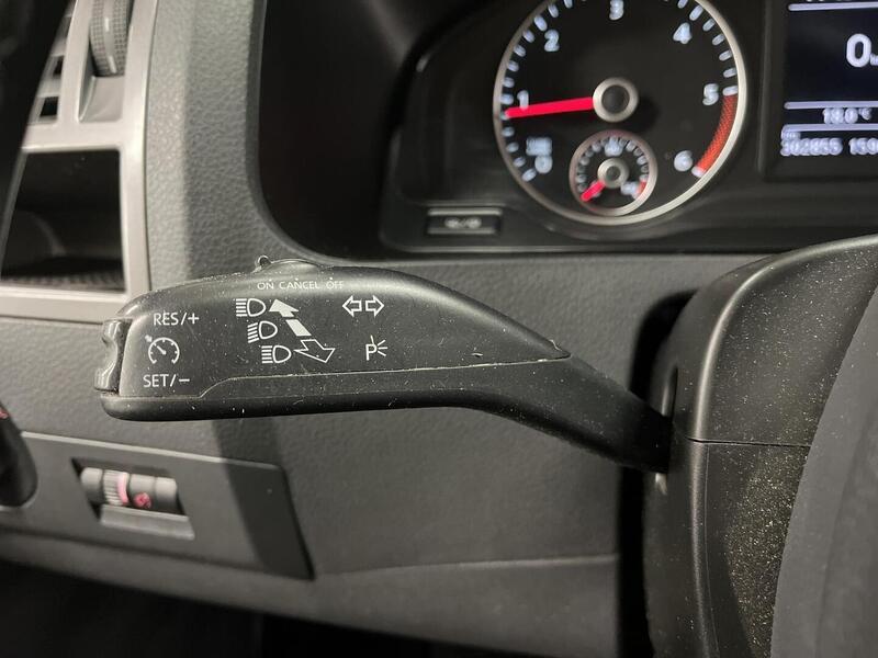 Volkswagen Caravelle vaihtoauto