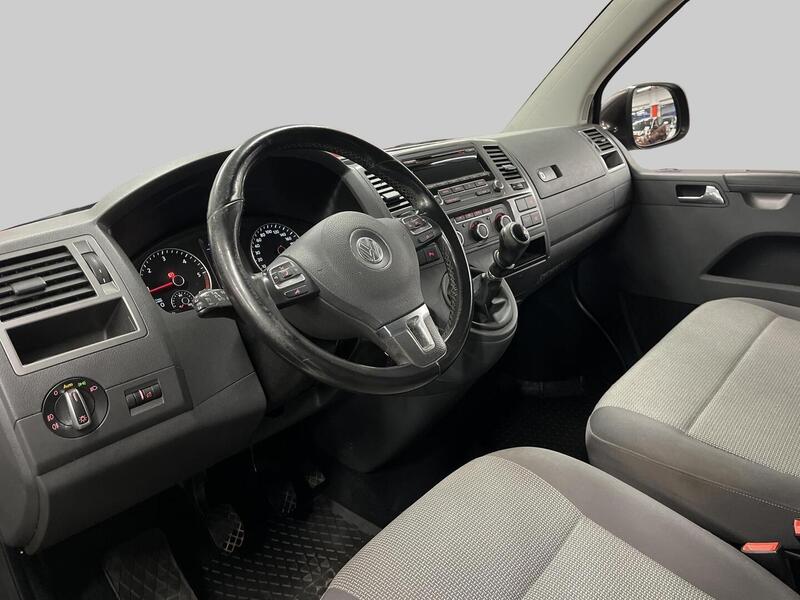 Volkswagen Caravelle vaihtoauto