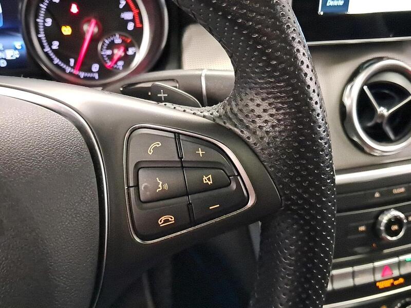 Mercedes-Benz GLA vaihtoauto