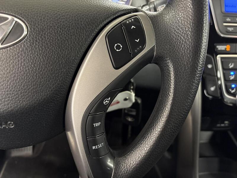 Hyundai i30 5d vaihtoauto