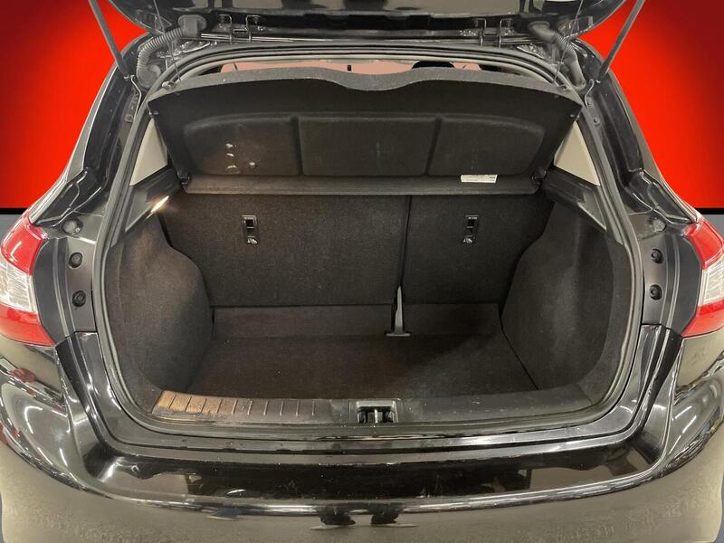 Nissan Pulsar vaihtoauto