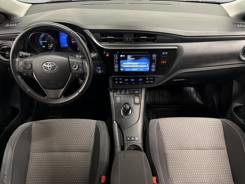 Toyota Auris vaihtoauto