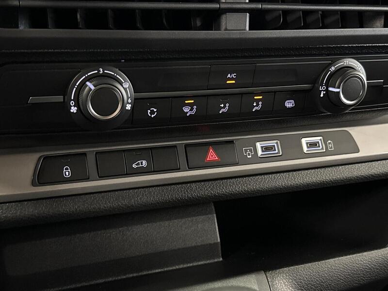 Opel Vivaro vaihtoauto