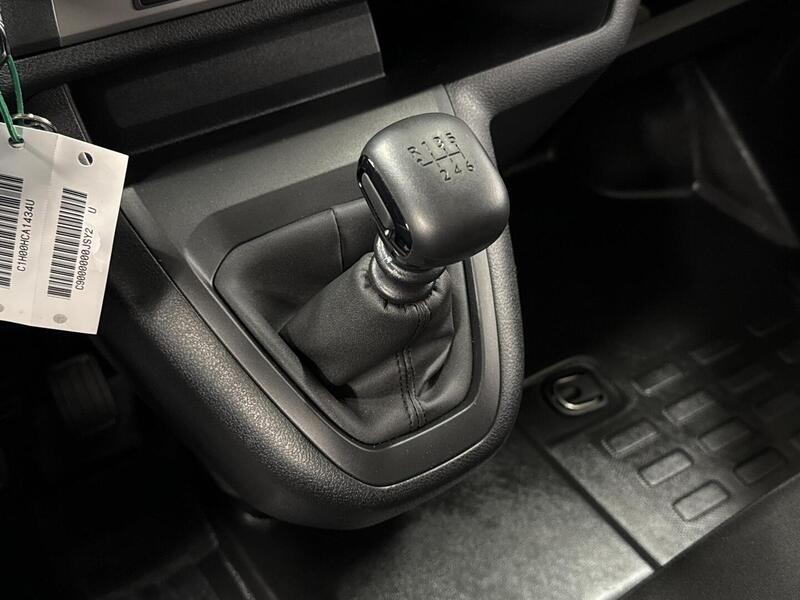 Opel Vivaro vaihtoauto