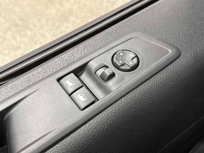 Opel Vivaro vaihtoauto