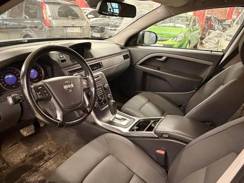 Volvo V70 vaihtoauto