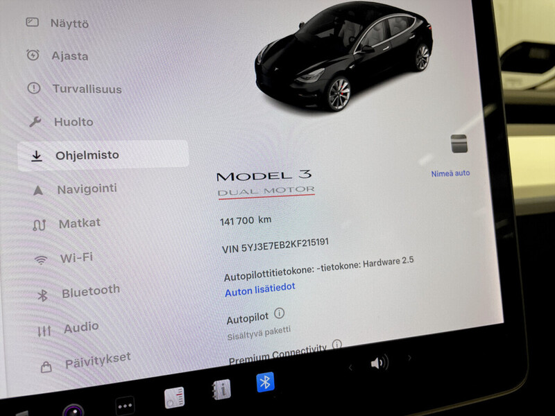 Tesla Model 3 vaihtoauto