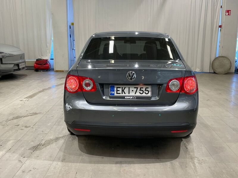 Volkswagen Jetta vaihtoauto