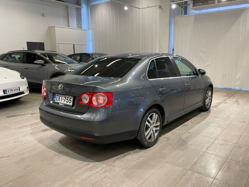 Volkswagen Jetta vaihtoauto