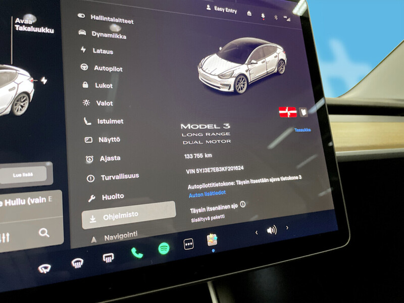 Tesla Model 3 vaihtoauto