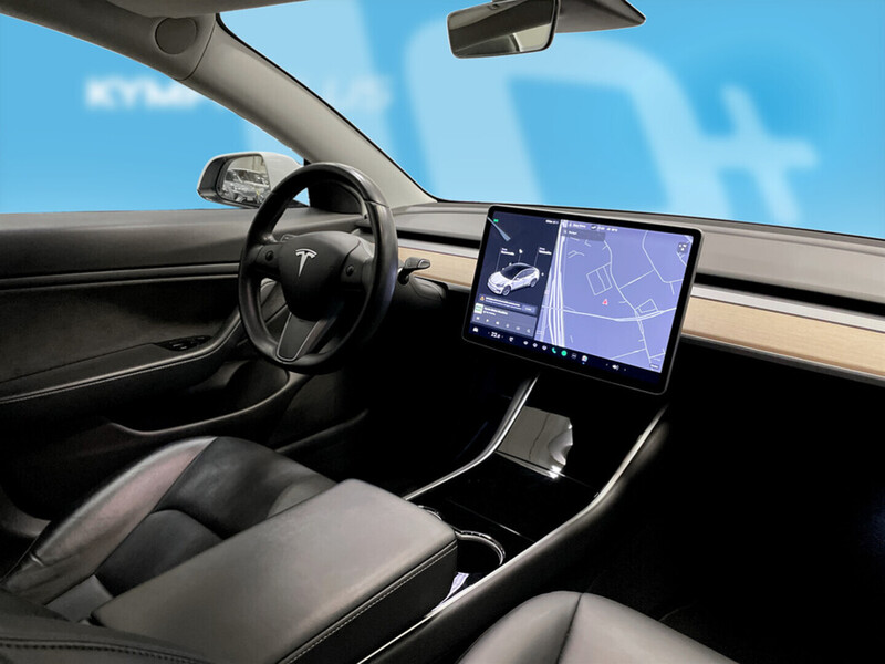 Tesla Model 3 vaihtoauto