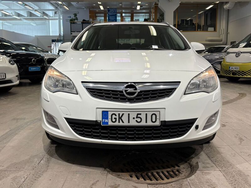 Opel Astra vaihtoauto