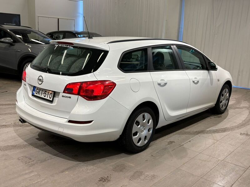 Opel Astra vaihtoauto