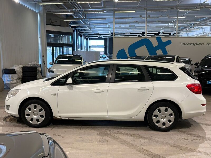 Opel Astra vaihtoauto