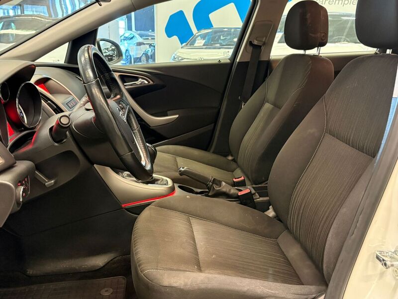 Opel Astra vaihtoauto